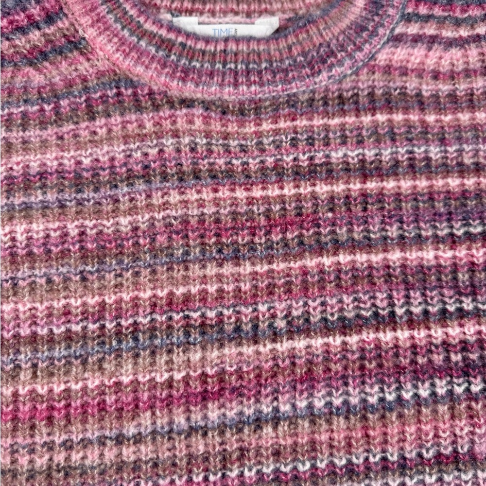 Pink Sweater - Picture 7 of 8